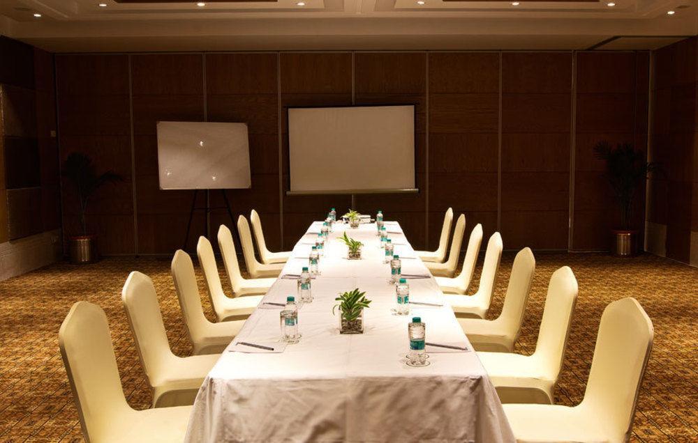 Citrus Hotel Bhiwadi Екстериор снимка